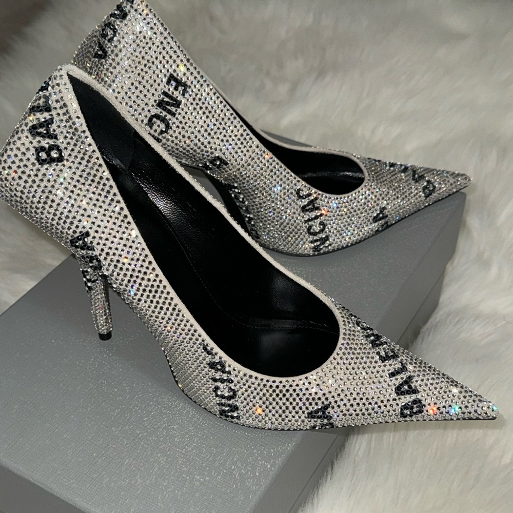 Balenciaga square knife pump